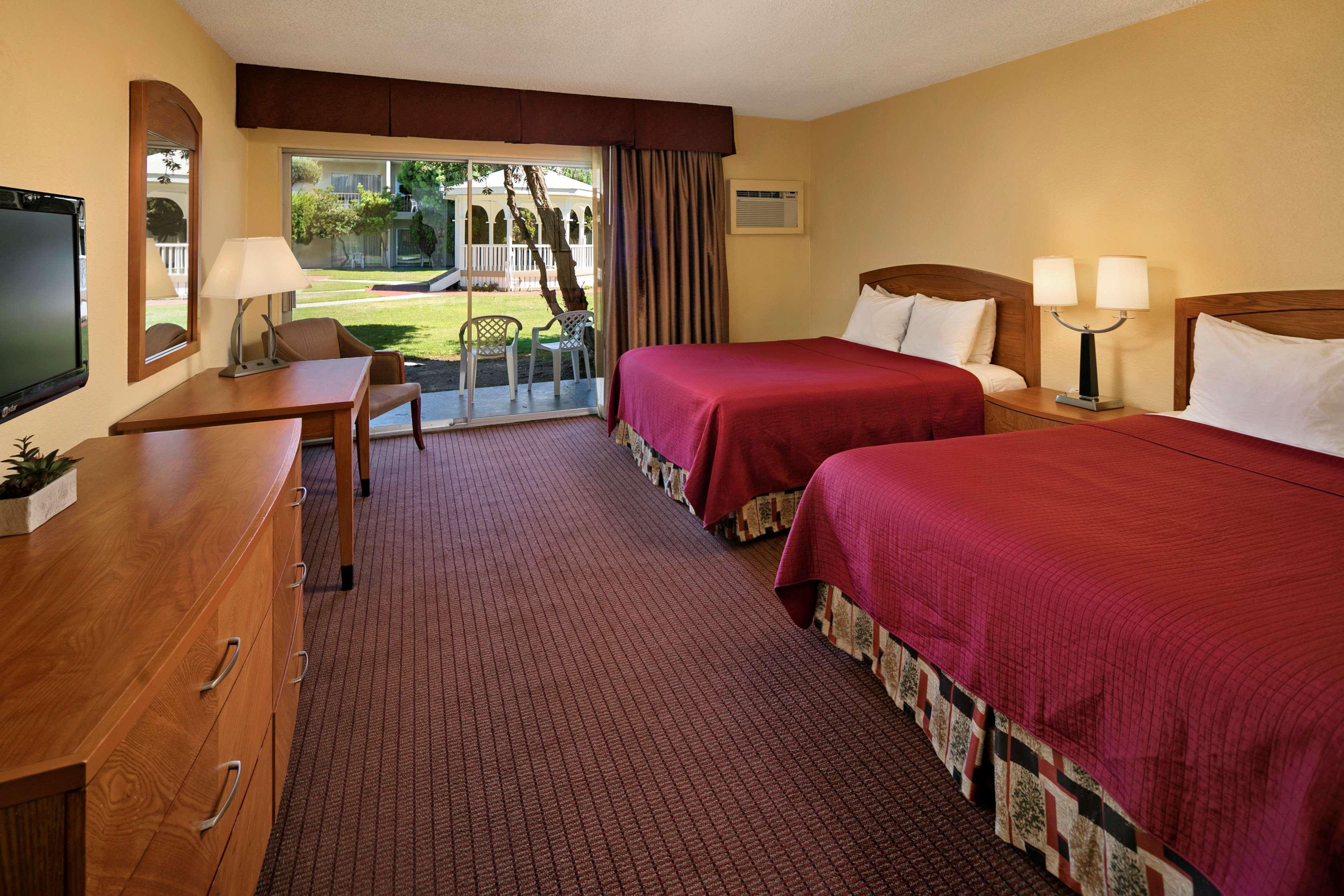 'לונג ביץ Best Western Golden Sails Hotel מראה חיצוני תמונה
